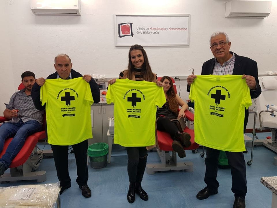 Listos para lucir la camiseta de Donantes de Sangre en la San Silvestre 2019