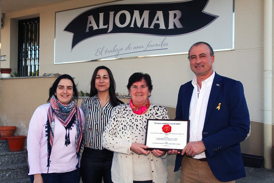 Aljomar dona 3.100€ para la Planta de Oncohematología Pediátrica del Hospital