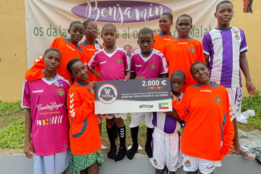 El cheque solidario de Aljomar viaja a Guinea Ecuatorial, al orfanato de Malabo