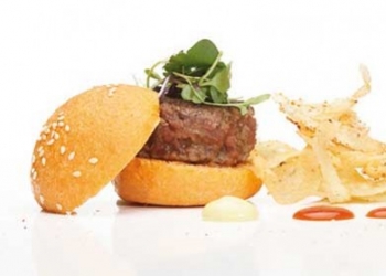 Hamburguesa de Pluma y Secreto Ibérico de Bellota con Pan Especiado