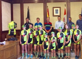 Aljomar apoyando al ciclismo