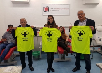 Listos para lucir la camiseta de Donantes de Sangre en la San Silvestre 2019