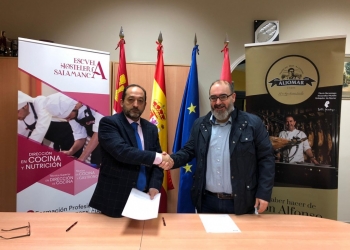 Aljomar firma un convenio con la Escuela de Hostelería de Salamanca