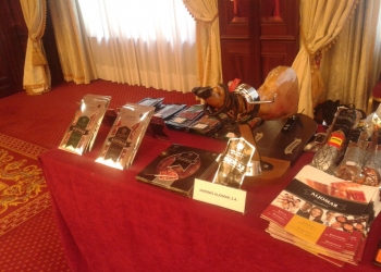Nuestros ricos productos, en el Día del Jamón Ibérico en Bolonia